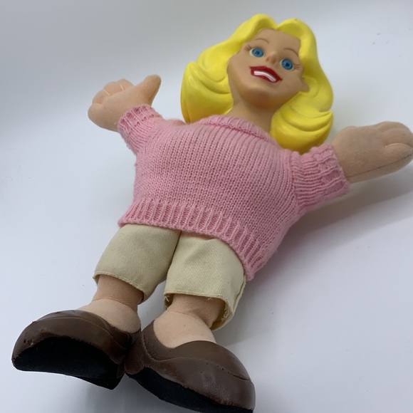 Ms. Wonderful Talking Doll - Picture 7 of 7